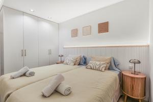 Skyline Beachfront Retreat