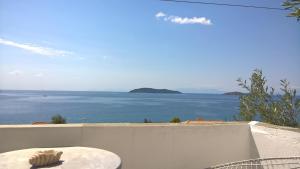 Azalea View - "Amaranthos" Skiathos studios Skiathos Greece