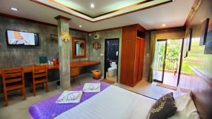 Areeya Phubeach Resort Coliving Coworking