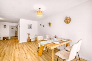 Stilvoll - Heimkino, Kochinsel, Parkplatz, Neubau & Mehr