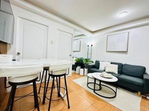 Unwind Oasis Two Bedroom Free Pool Access