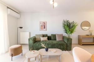 Lightstone 3BR Living in Glyfada by UPSTREET