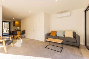 Luxury CBD 2Bed2Bath With Parking Near Parks