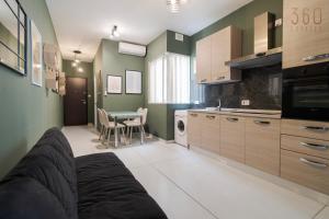 Cosy 1BR fully equipped Apt with balcony with WIFI by 360 Estates