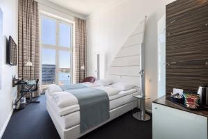 Superior Double or Twin Room With Harbour View room in Copenhagen Island Hotel