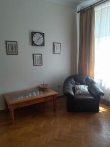 Apartment on Hretska 2628