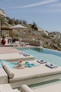 Zatrikion Santorini Villas