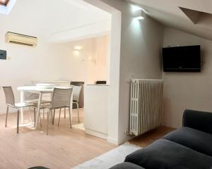 CV017 - Milano Marittima, elegante mansarda con aria condizionata