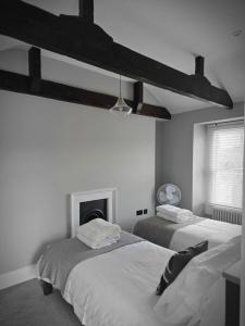 Vintner Townhouse Artisan Quarter Bath