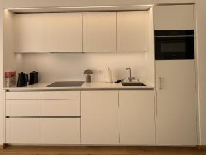 Luxury Lakefront Apartment