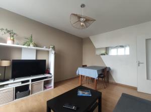 Appartement lumineux proche gare RER