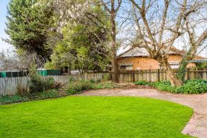 Ideal Location, 4 Beds, Mid-Century Home