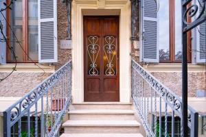 Villa Classical Roman Art - Monteverde with Garden