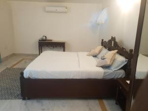 AM Hotel Kollection- Maangarh, Ratlam