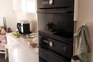 Spacious 2 Bedroom Apartment in Central Geneva