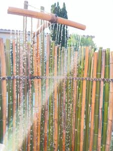 Villa avec piscine à débordement