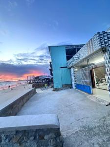 Homestay Nằm Tại Bãi Biển - Bao Trọn Căn Nhà Là Biển - View Trực Diện Biển - Homestay Ăn Gì Cũng Được