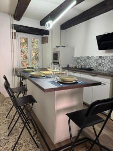 Appartements Appartement T3 en coeur historique Ideal pro et tourisme : photos des chambres