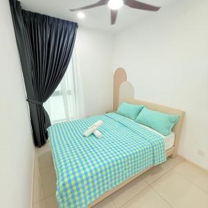 Macrolink 2B2R 7 pax Condo Medini near legoland