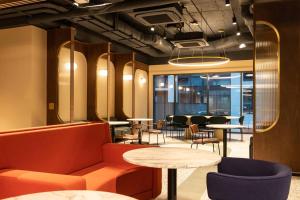 Students Only Silver Studio Lower Level Old Street Residence