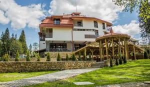 Pensiunea Favorit Ferice - 4hvězdičkové hotely ve městě Borsec