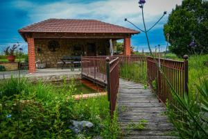 B&B / Chambres d'hotes Gite Chambre d'hotes insolite dans un pigeonnier a 5 minutes de Marciac Gers : photos des chambres