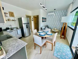 Luxury Apt with Private Jacuzzi & Pool Near Beach