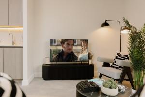 Charles Hope London Battersea