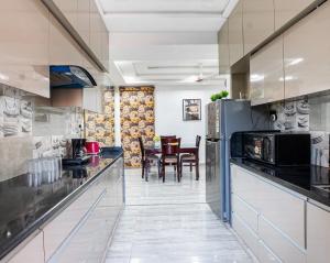 2 BR -Igloo Near Taj By Homeyhuts