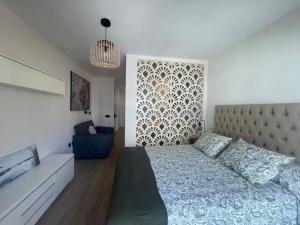 Marina Bajondillo Renoved wifi 20 meters from the beach