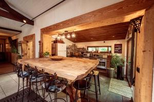 Grande Maison Pleine Nature 5 Chambres pour 10 à 12 pers
