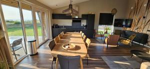 238 Stunning IJsselmeer View - 365 Days Watersport & Kite Fun