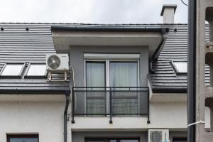 Big Suit for 4 Adults and 2 Children under 14 years