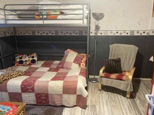 Appartements Studio MARMOTTES au RDC a HYPER centre du Mont DORE : photos des chambres