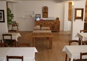 Hotels Le Chastellan Twin roomChambre Twin : photos des chambres