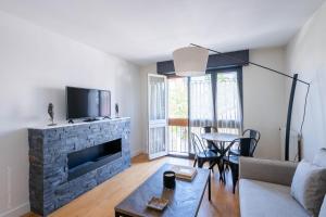 F2 moderne - 15 min Paris - Parking privé