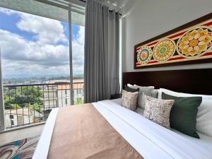 360 Viewpoint by Queens Mount