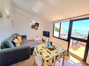 Apartment Lidia 2 front line beach, one bed