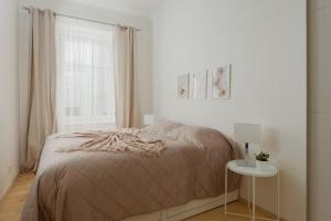 Sweet Spot for 6 in Trendy Area! Family friendly!