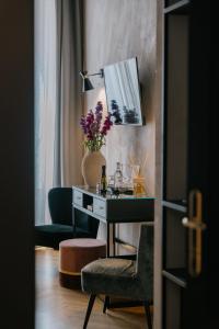NAMAN HOTELLERIE - Margutta