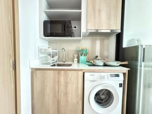 Monthly rent only Luxury condominium with pool and gym in Chiang Mai