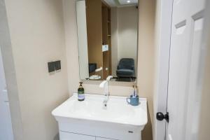 Cozy beachfront, Pool villa, Pattaya