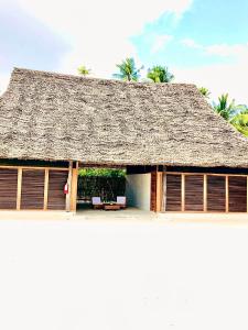Banja Amani Lodge Mafía Island