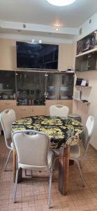 City Inn 3 bedrooms Apartment next to Dom square