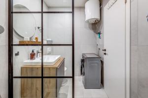 BRAND NEW - Apartment Maestral, Strozanac