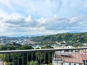 360 Viewpoint by Queens Mount