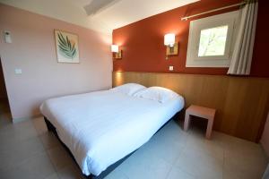 Hotels Le Mas Des Aigras - Hotel & Restaurant de Charme en Provence : photos des chambres