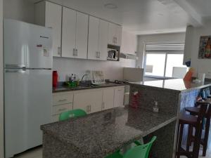 Conforto na Prainha - Apto com 2 Suítes e Ar-Condicionado- CARTÃO