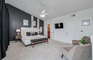 Midtown Urban Retreat 2story 1BD Apartment