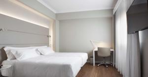 Double or Twin Room room in NH Las Palmas Playa las Canteras